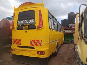 Bus 2002 Green