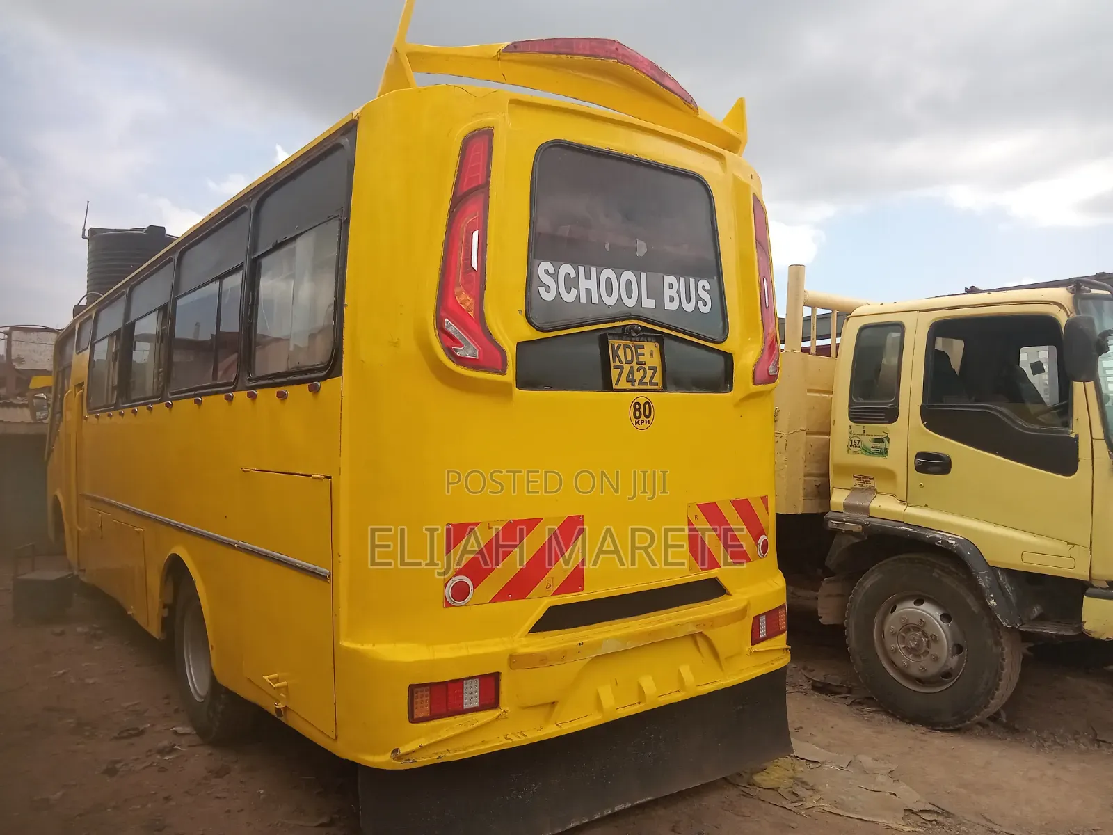 Bus 2002 Green