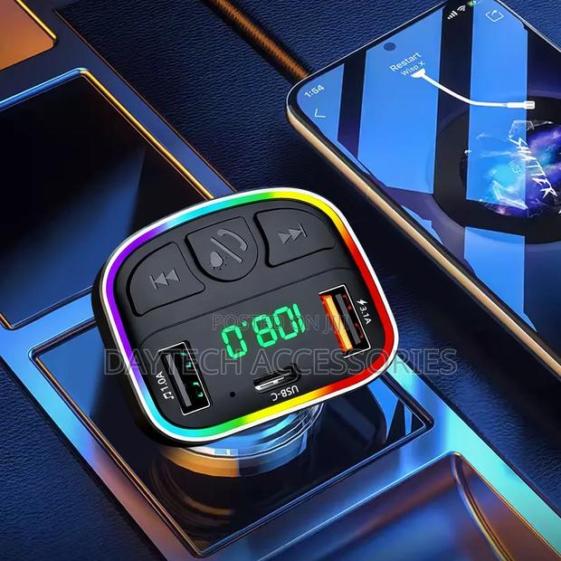 The Earldom ET-M118 Is a Multi-Functional Car Bluetooth FM Transmitter - thumbnail 3