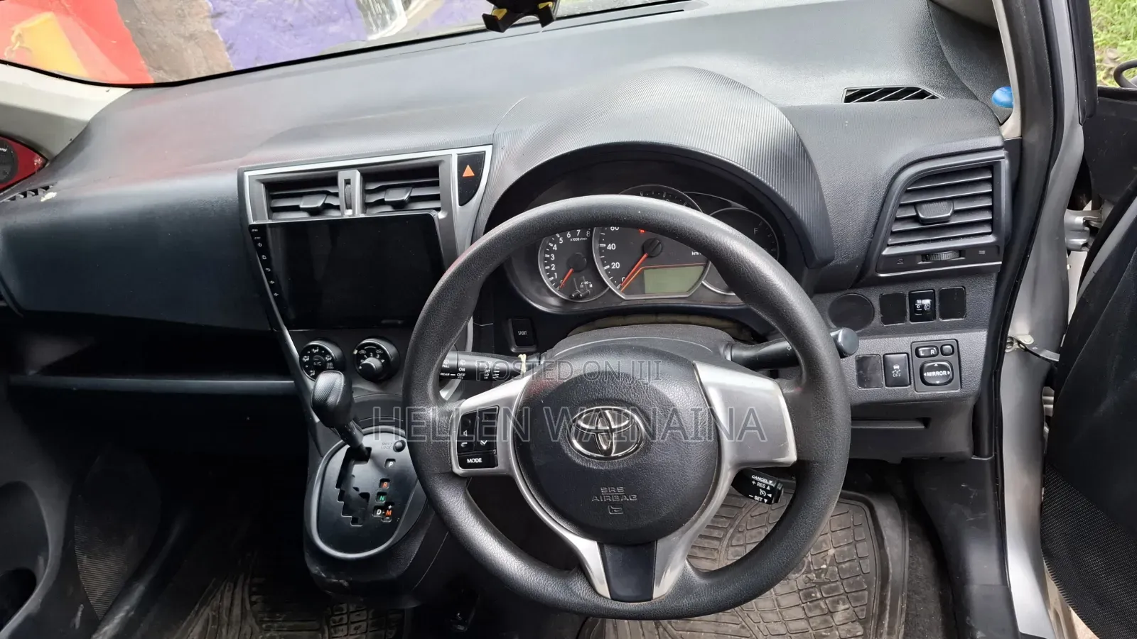 Toyota Ractis 2014 Silver