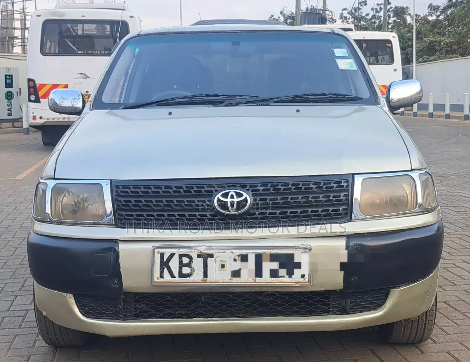Toyota Probox 2005 Gold