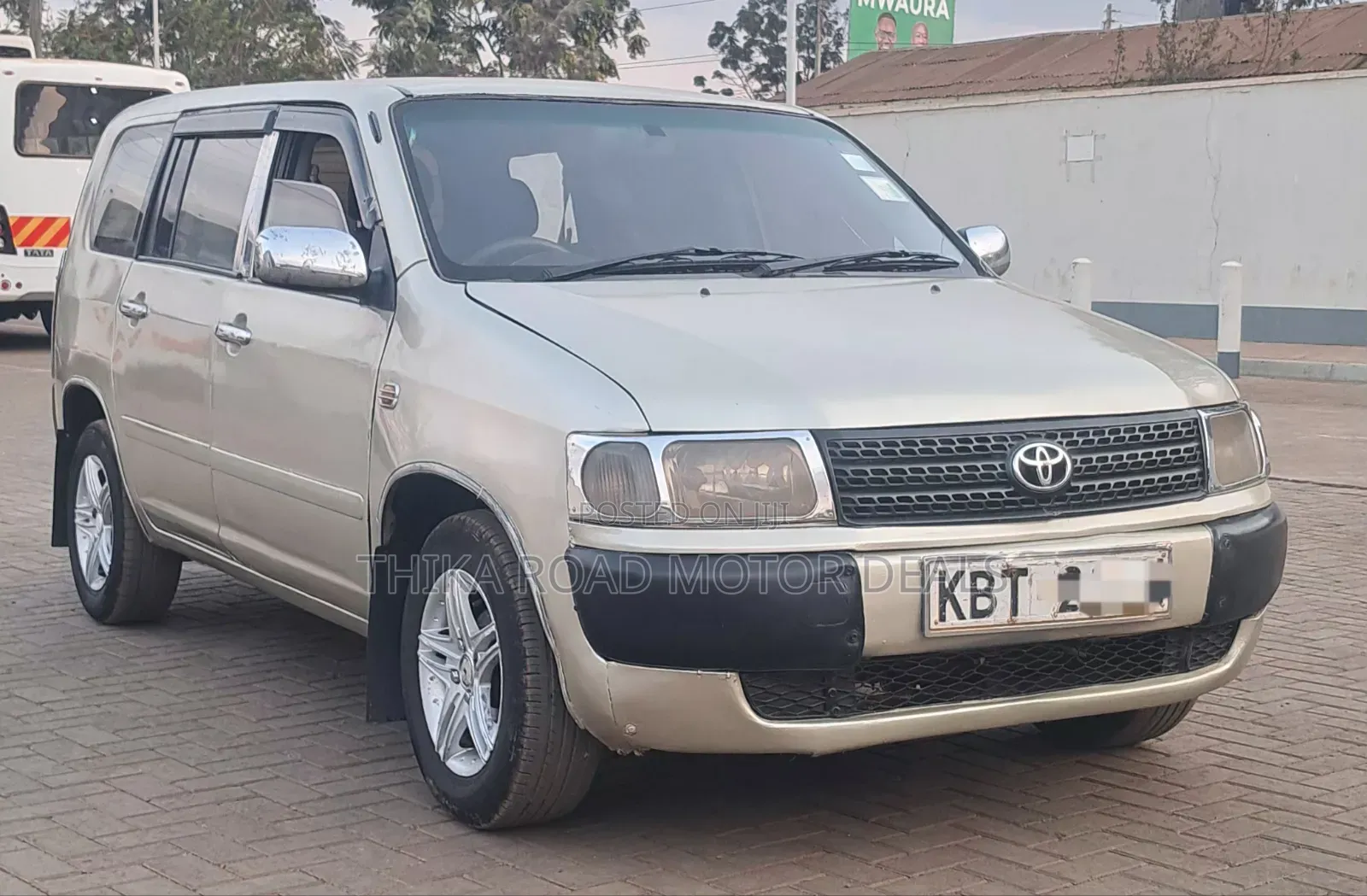 Toyota Probox 2005 Gold