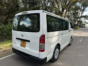 Toyota HiAce 2014 White