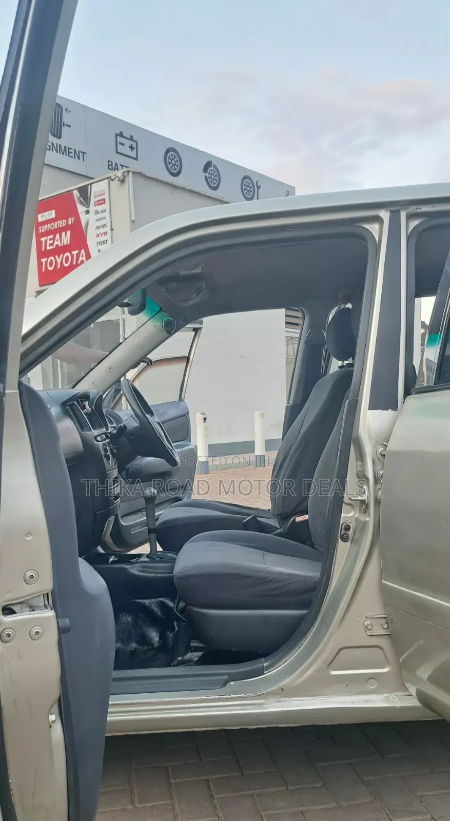 Toyota Probox 2005 Gold