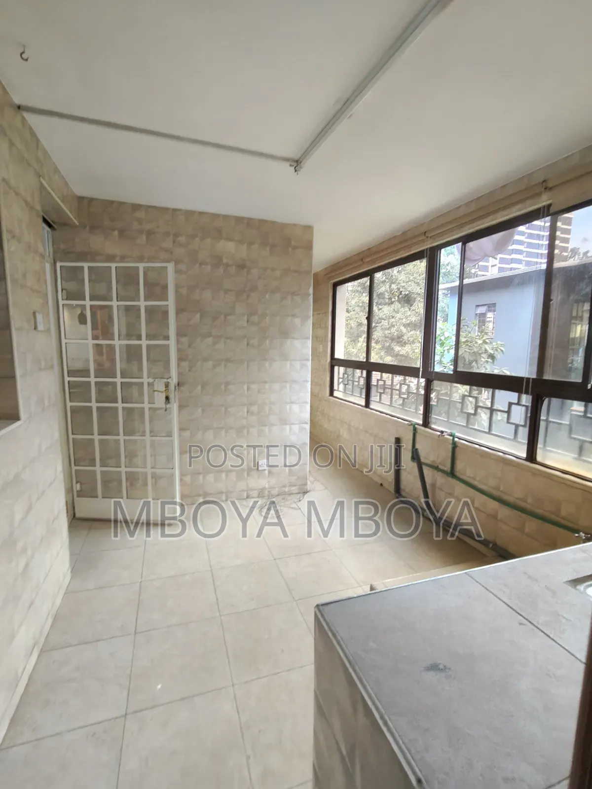 4bdrm Apartment in Raphta Road Area for rent