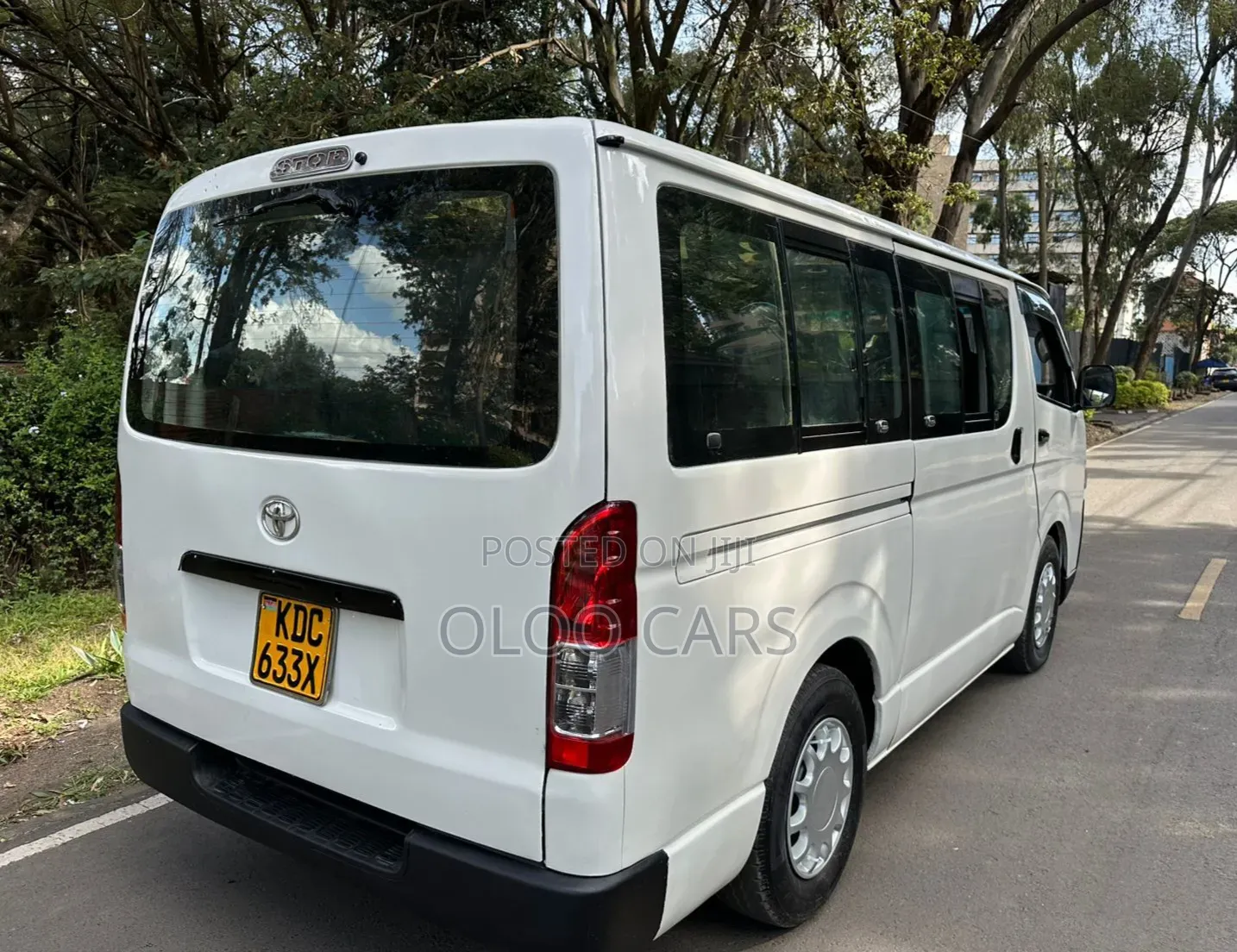 Toyota HiAce 2014 White