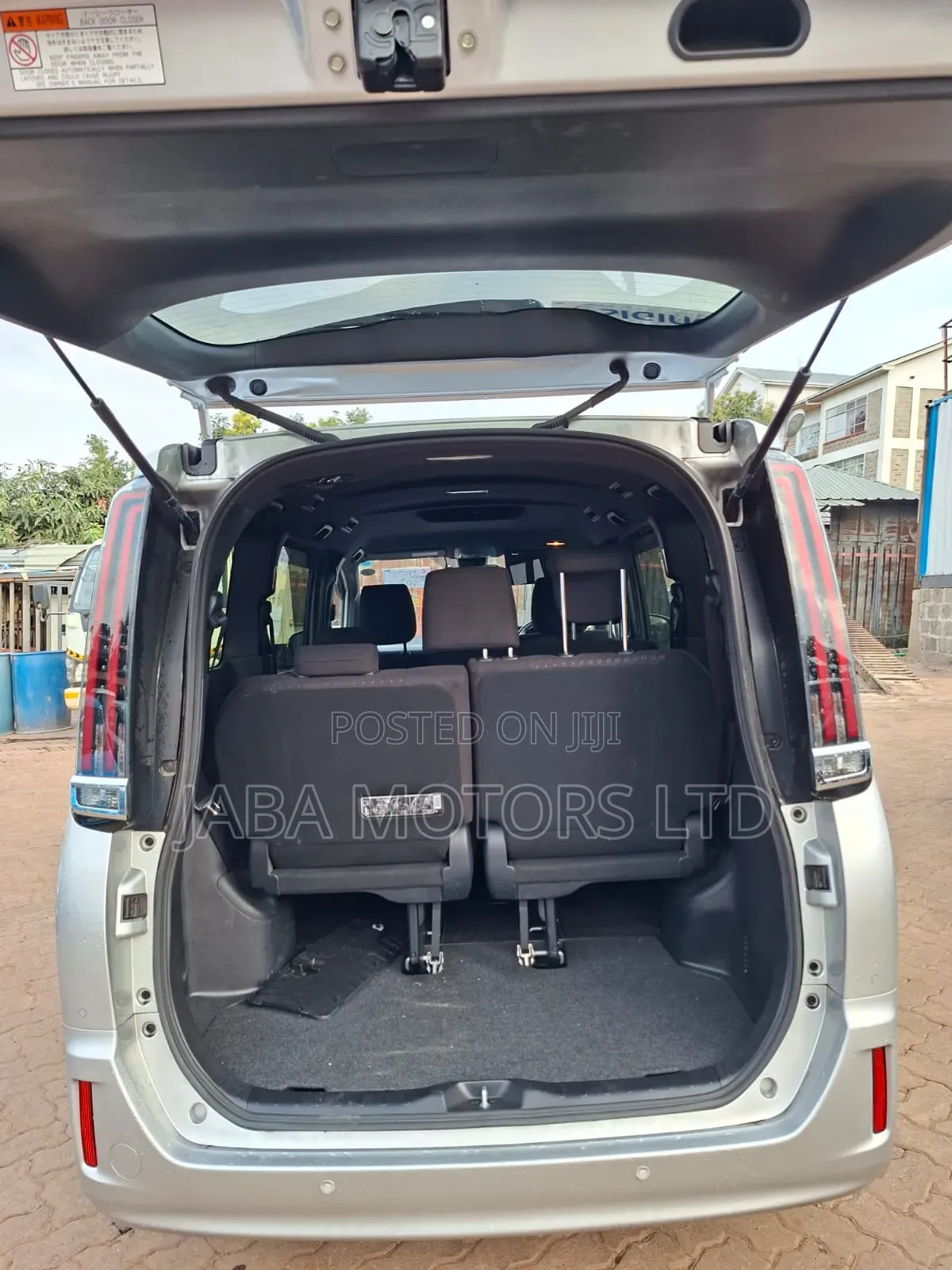 Toyota Noah 2019 Silver