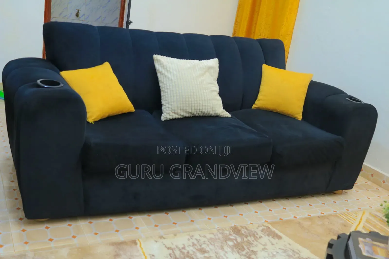 Donholm Studio Airbnb