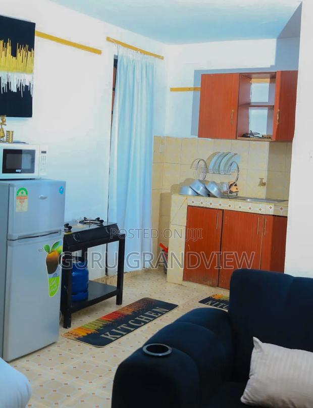 Donholm Studio Airbnb - thumbnail 10