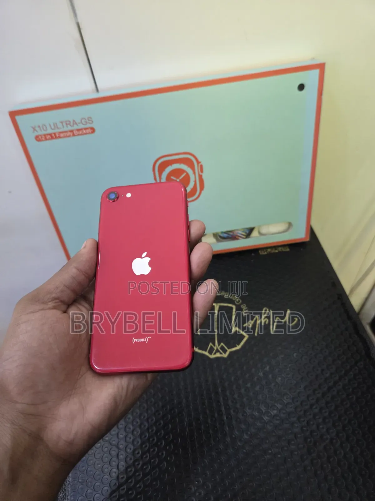 Apple iPhone SE 64 GB Red
