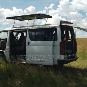 Toyota HiAce 2012 White