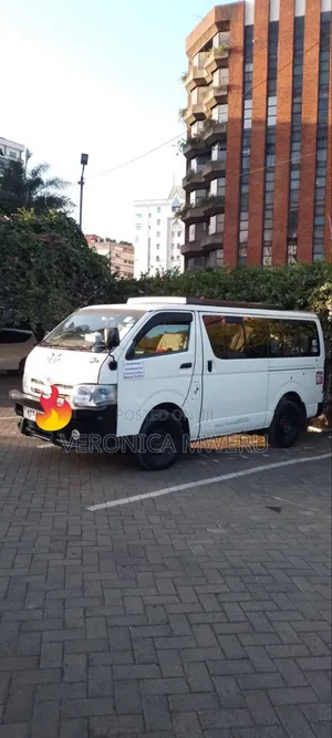 Toyota HiAce 2012 White