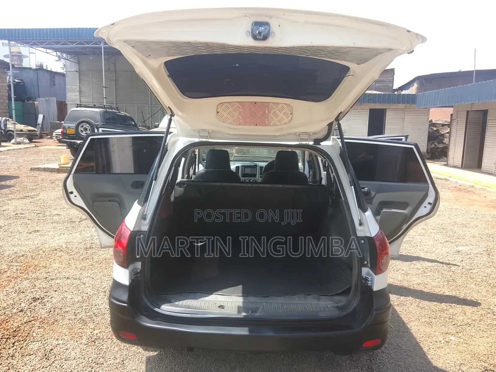 Nissan Advan 2010 White