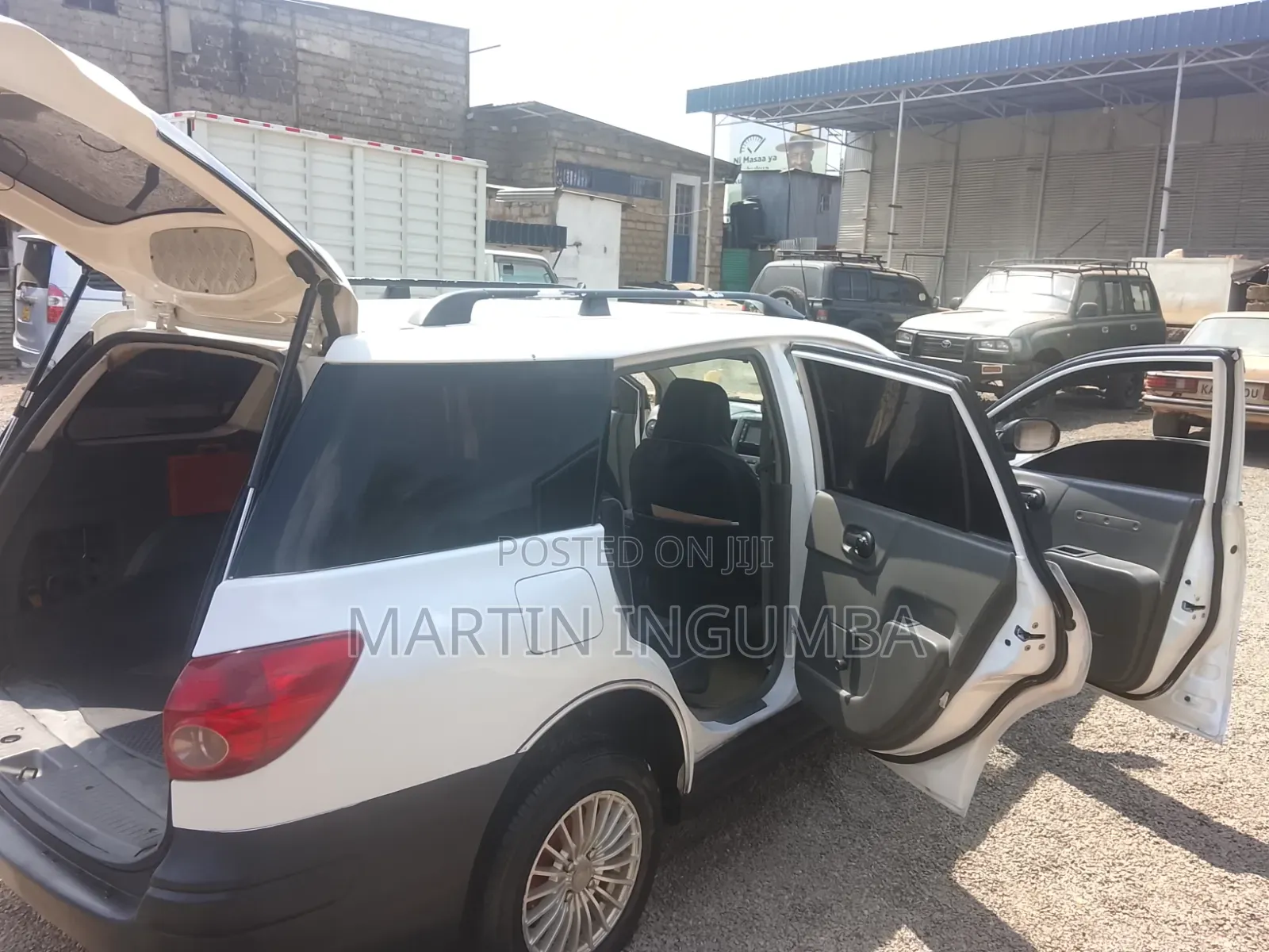 Nissan Advan 2010 White