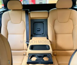 Volvo XC60 2020 Gray