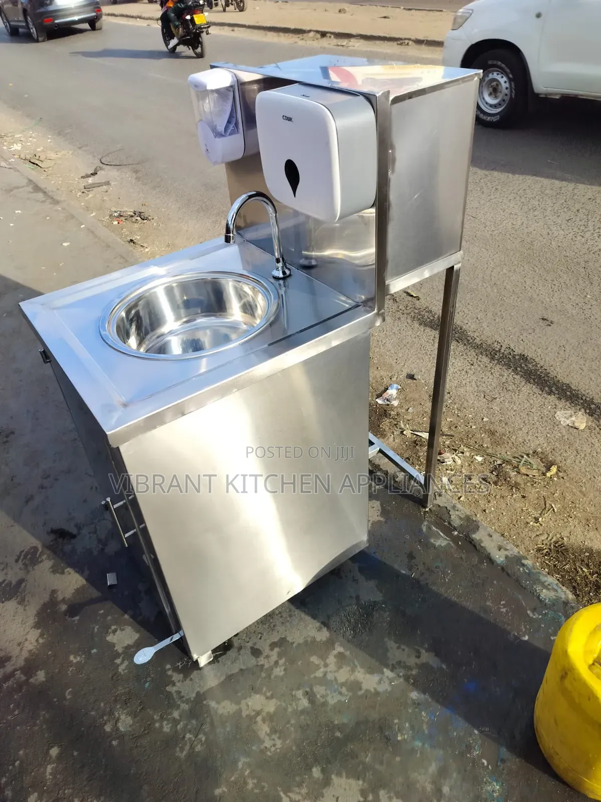 Complete Stainless‐Steel Handwashing Sink – Soap + Serviette Holder