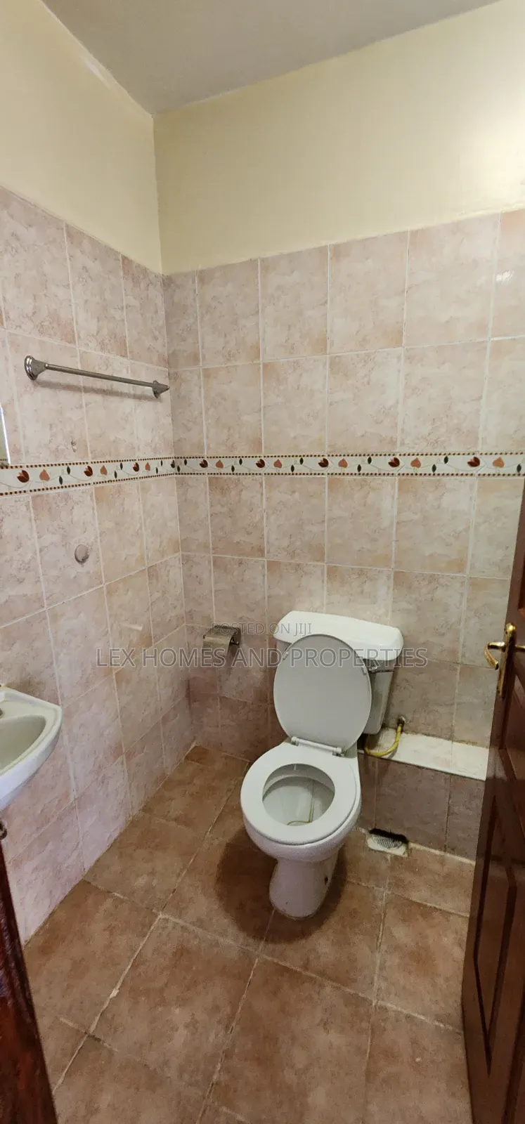 3bdrm Apartment in Roysambu for rent