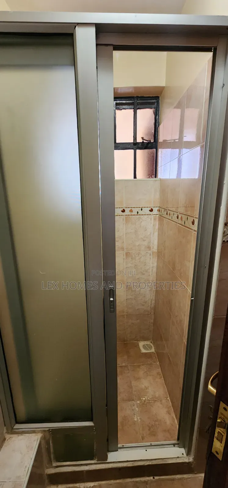 3bdrm Apartment in Roysambu for rent