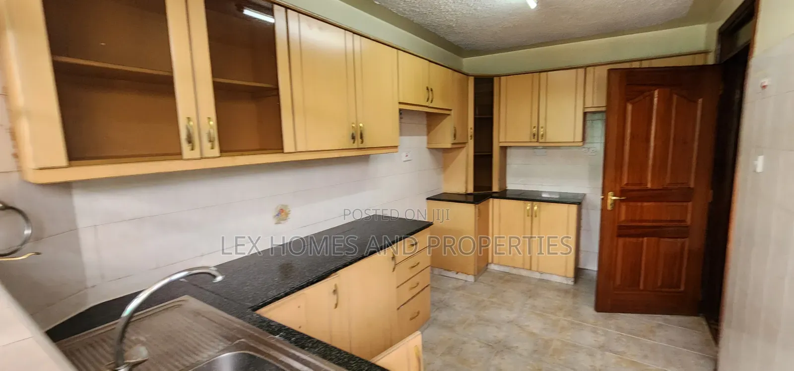 3bdrm Apartment in Roysambu for rent