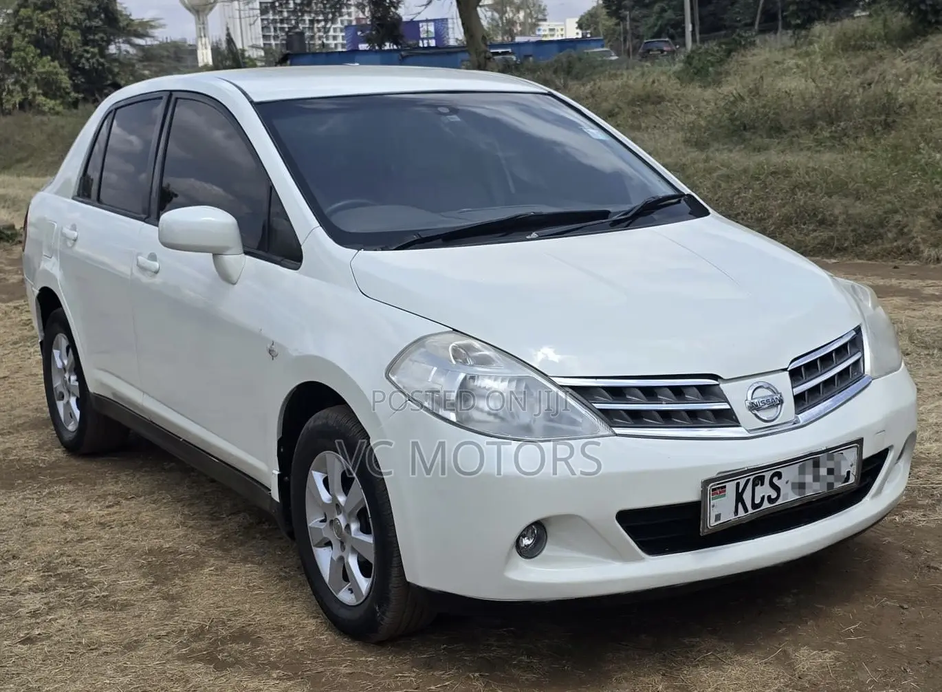Nissan Tiida 2010 Pearl