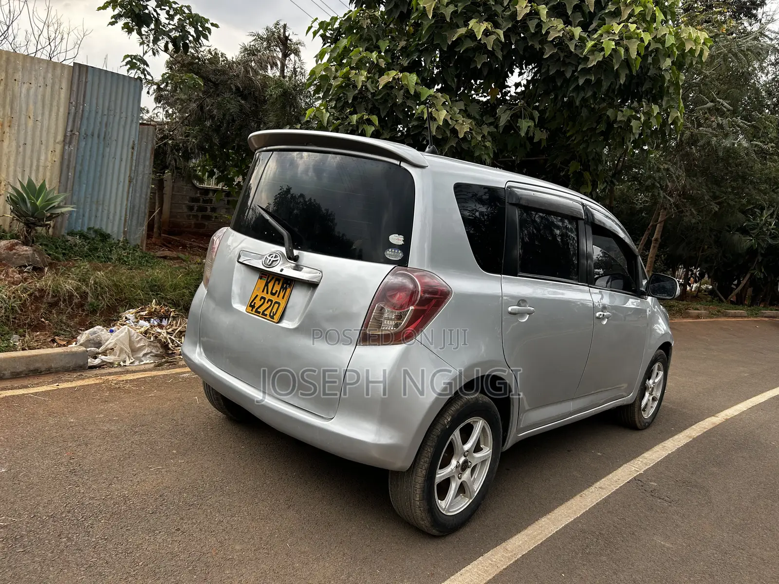 Toyota Ractis 1.5 AWD 2010 Silver