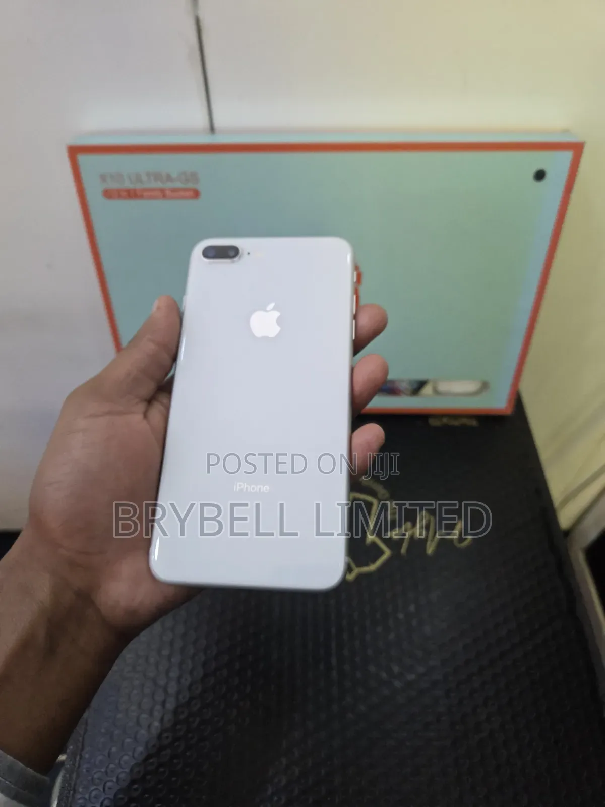 Apple iPhone 8 Plus 64 GB White