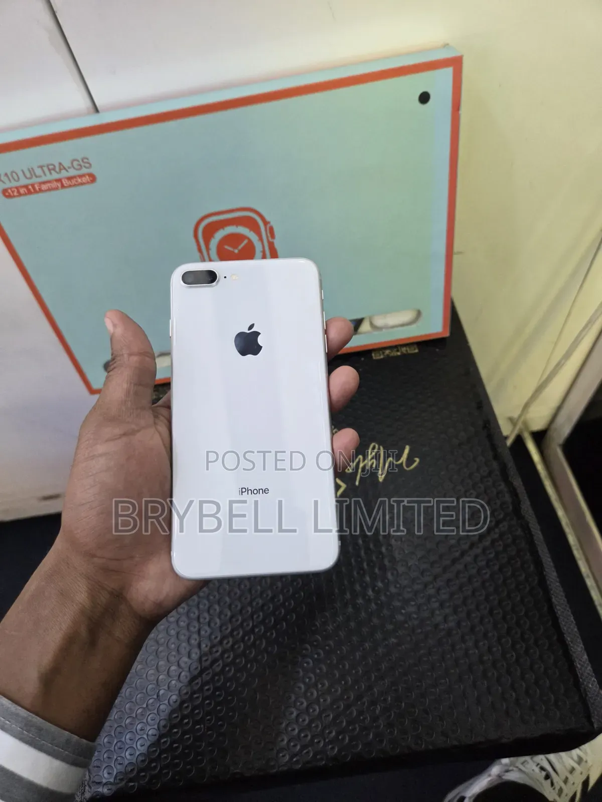 Apple iPhone 8 Plus 64 GB White
