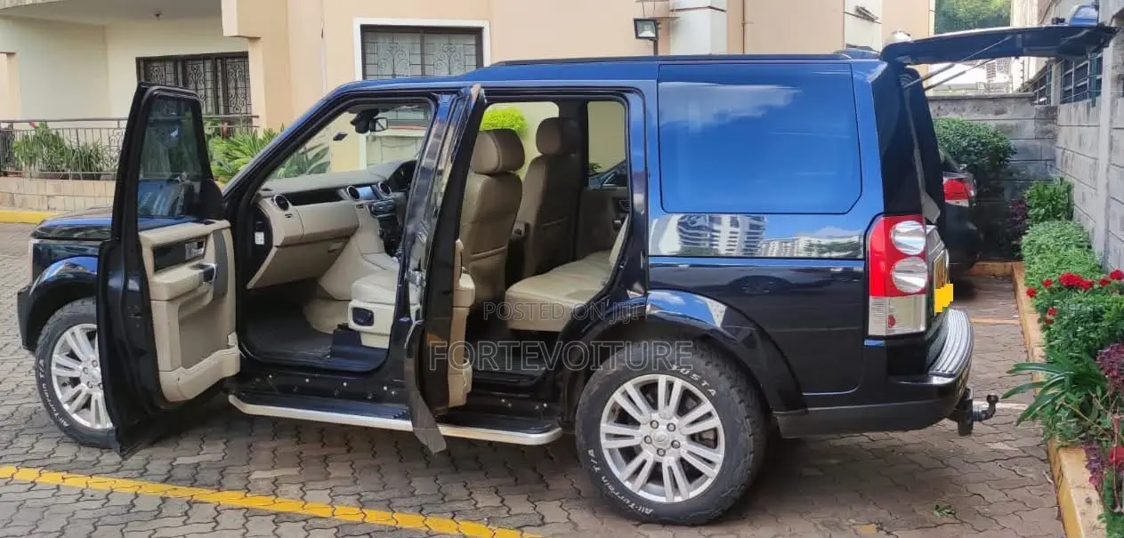 Land Rover Discovery 2010 Black
