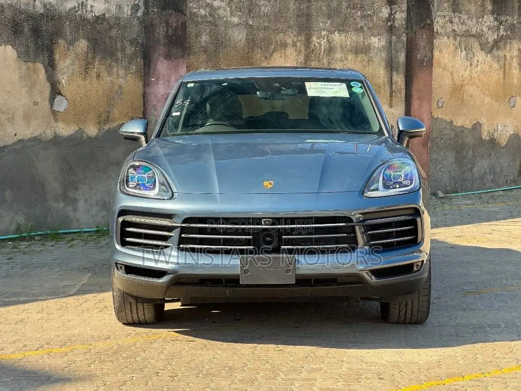 Porsche Cayenne Base AWD 2019 Gray