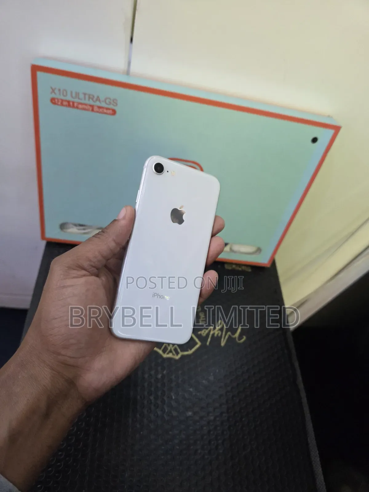 Apple iPhone 8 64 GB White