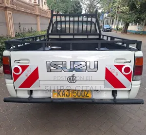 Isuzu Tougher 1998 White