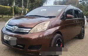 Toyota ISIS 2014
