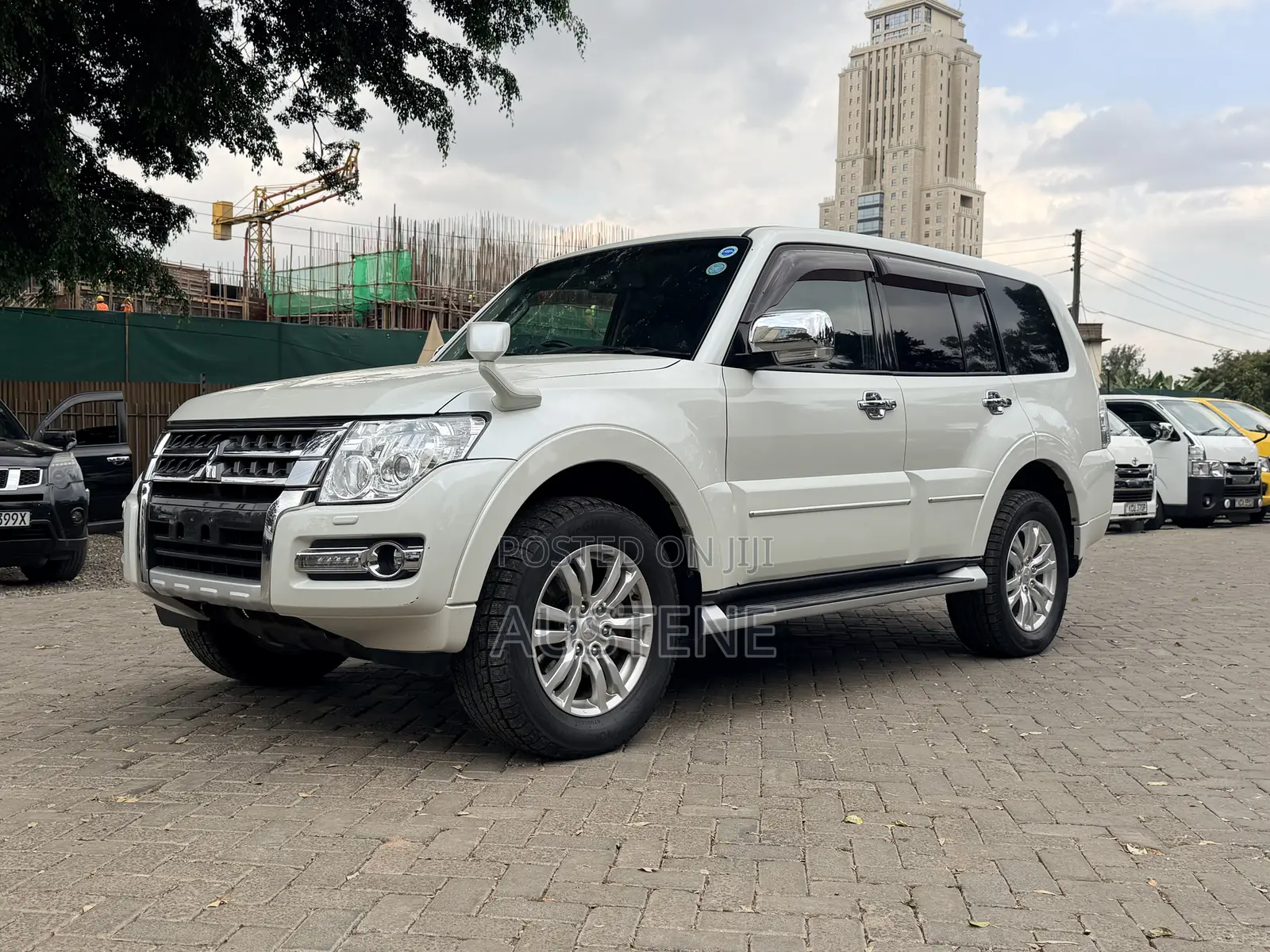 Mitsubishi Pajero 2019 White