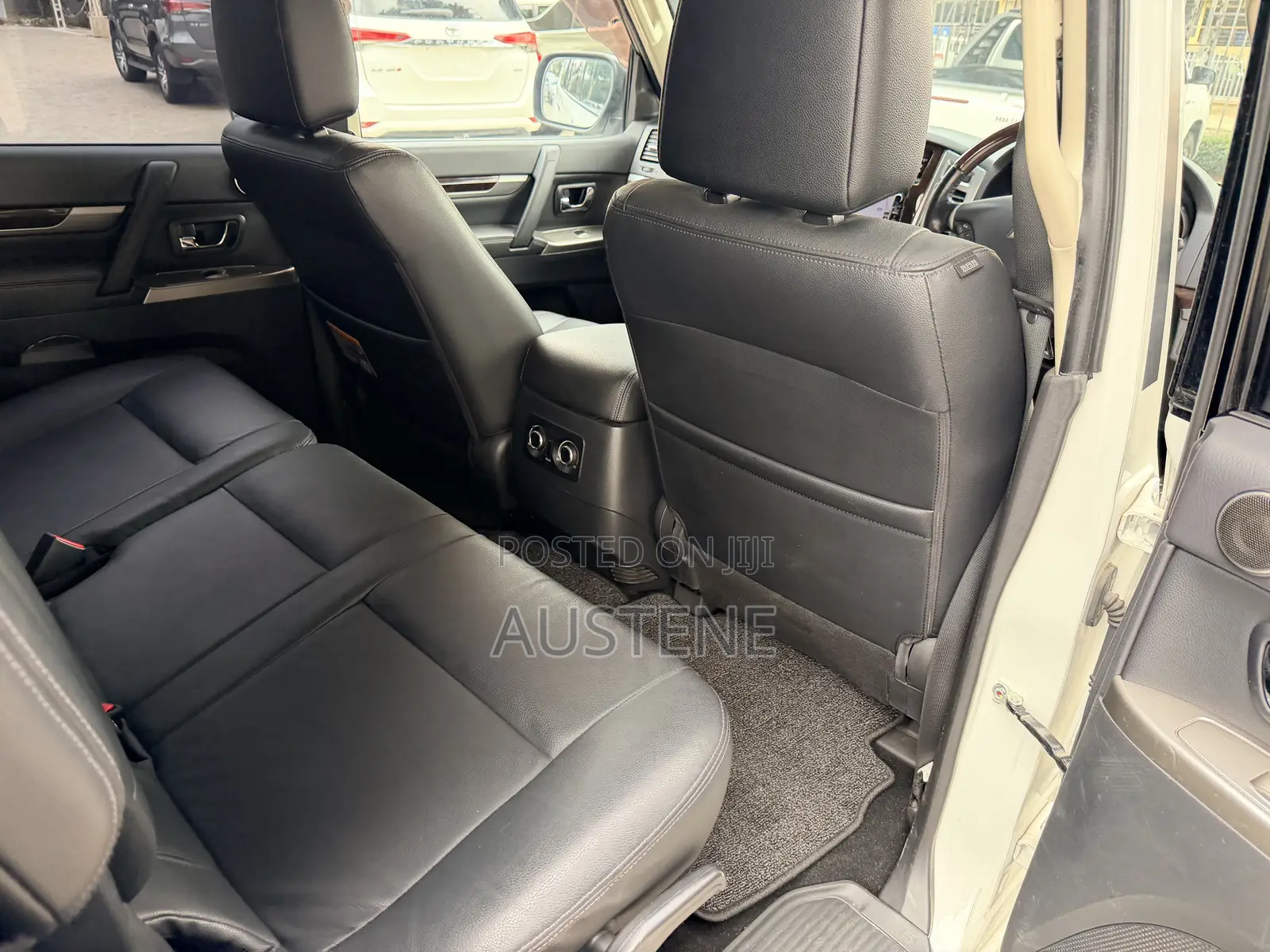 Mitsubishi Pajero 2019 White