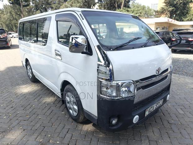 Toyota HiAce 2012 White - thumbnail 2