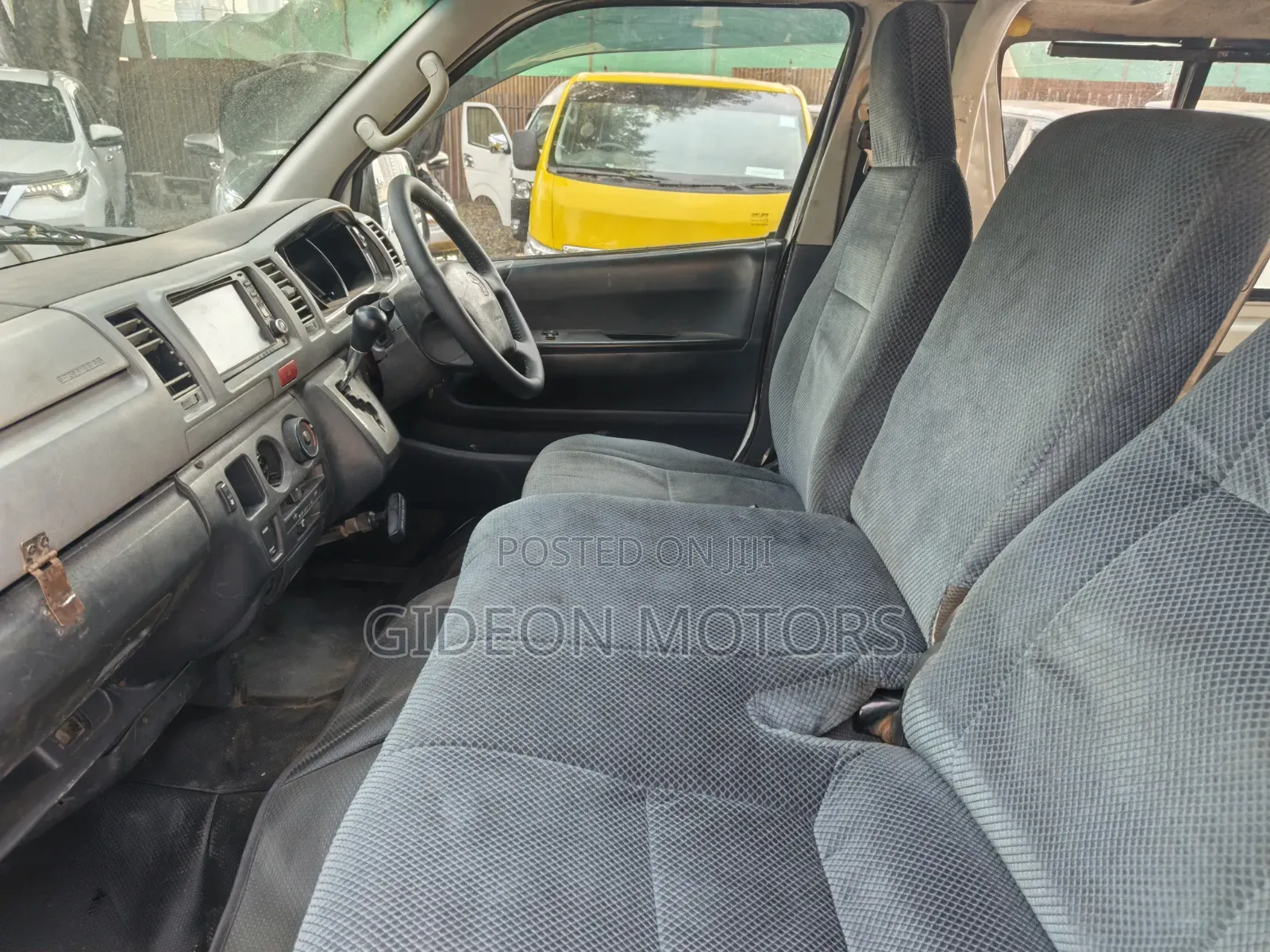 Toyota HiAce 2012 White