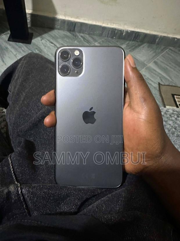 Apple iPhone 11 Pro Max 64 GB Gray - thumbnail 4