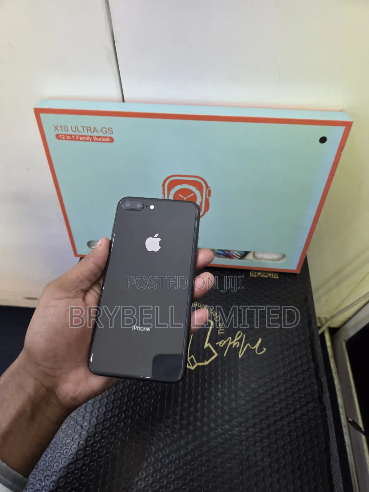 Apple iPhone 8 Plus 64 GB Black