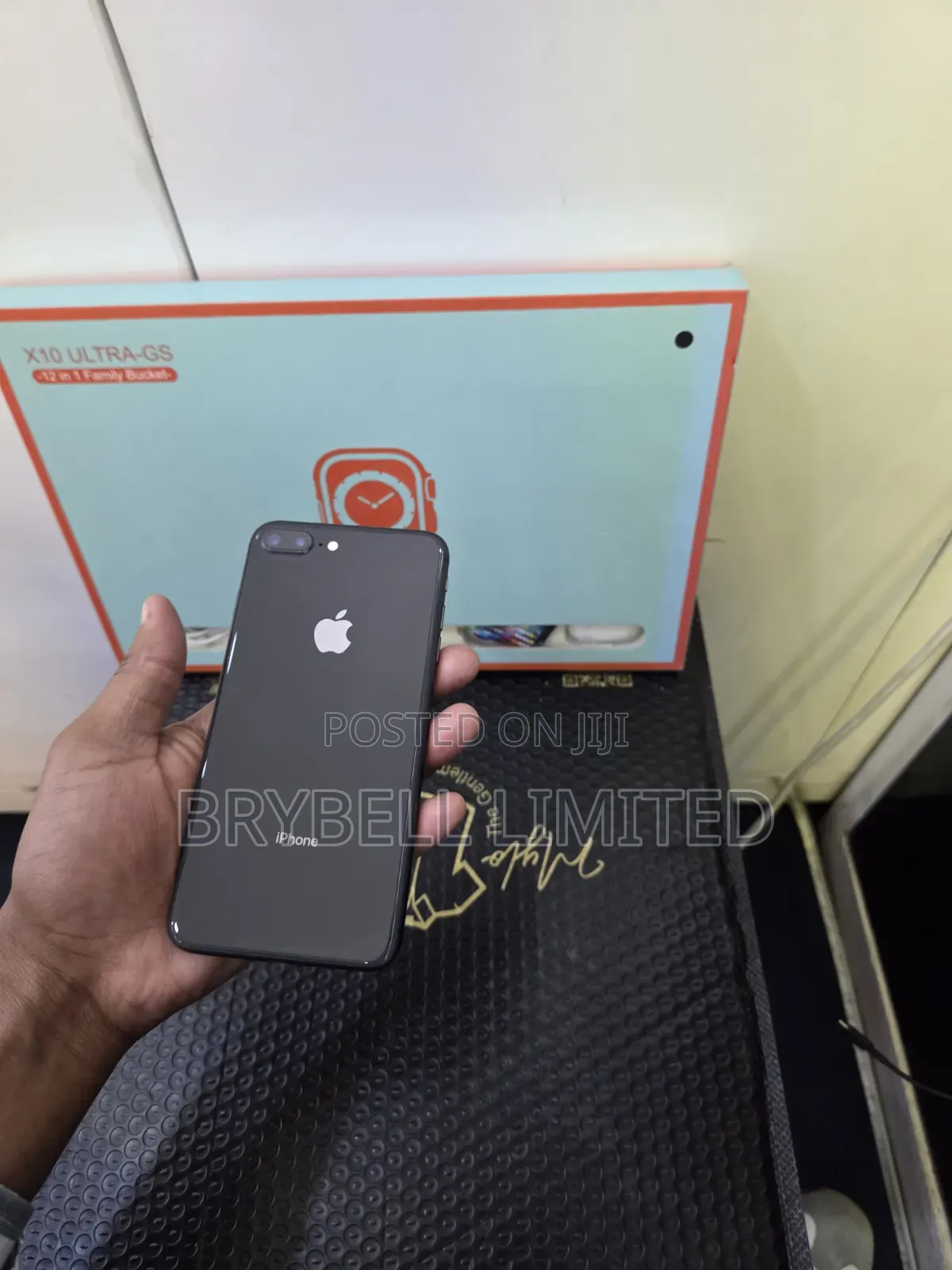 Apple iPhone 8 Plus 64 GB Black