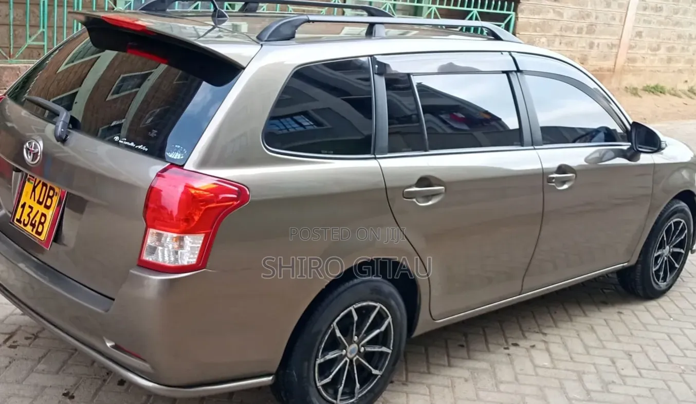 Toyota Corolla Fielder 2014 Gray