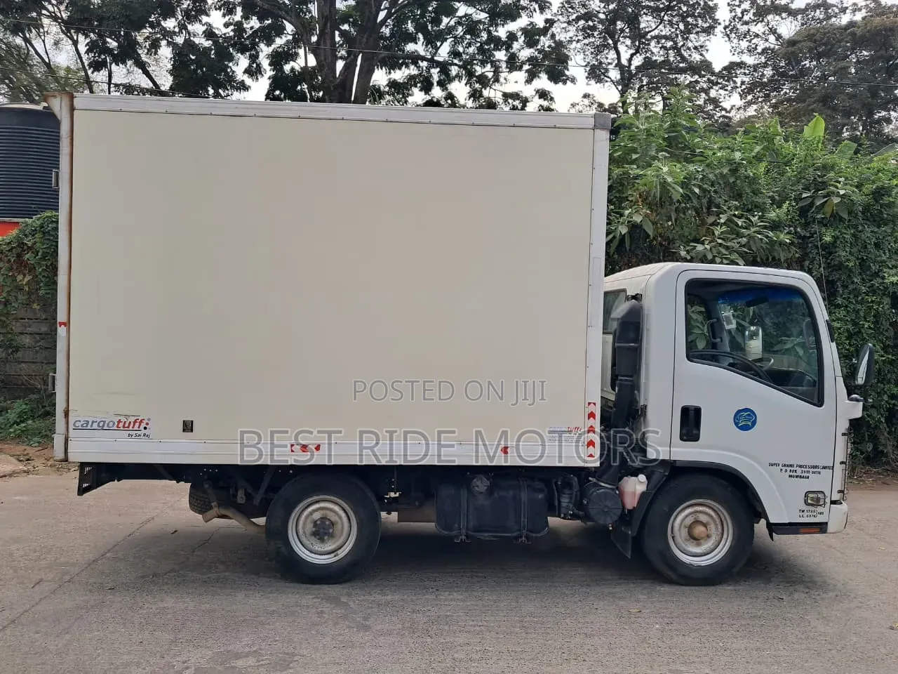 Isuzu NLR Local 2022 White