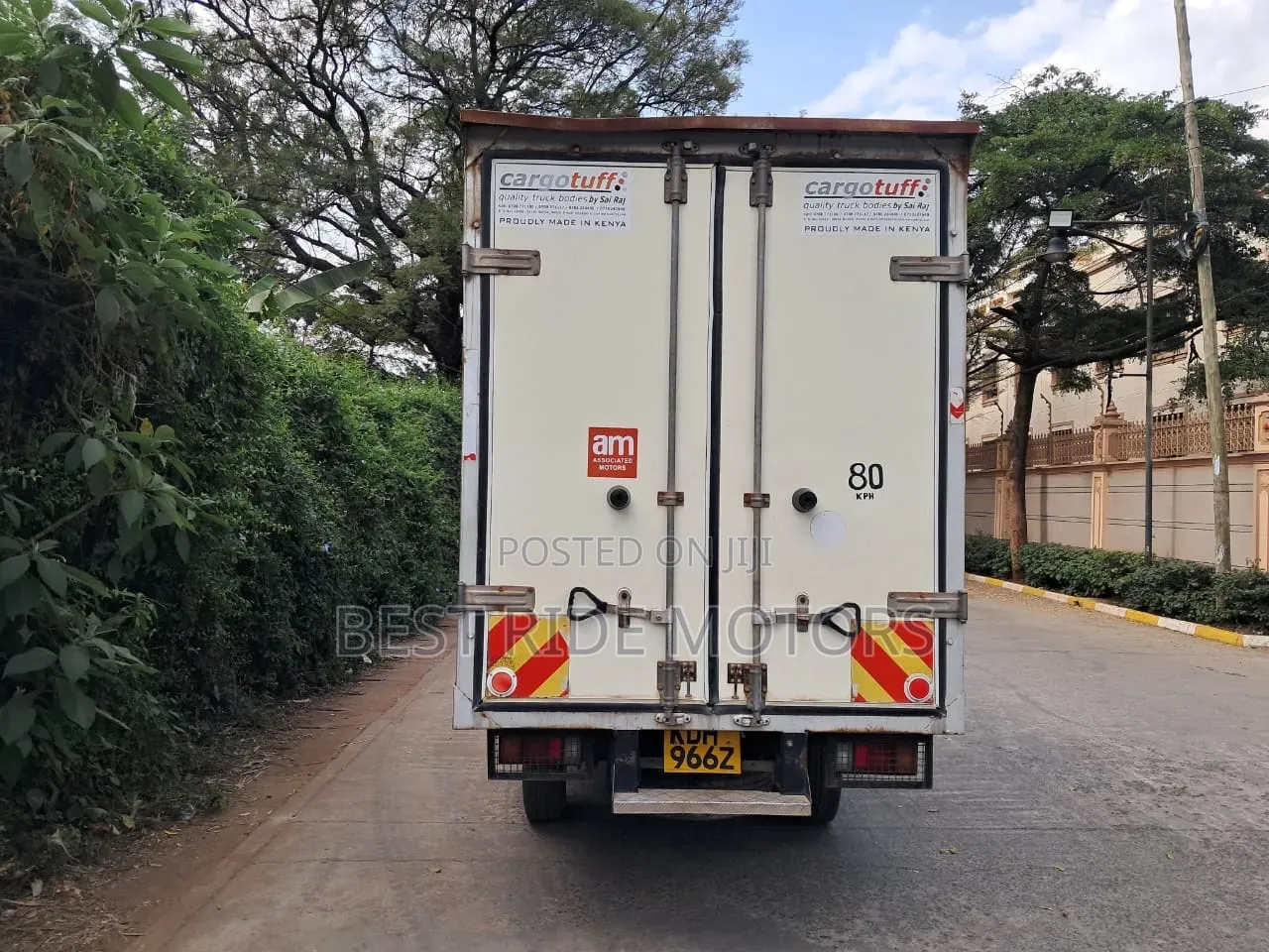 Isuzu NLR Local 2022 White