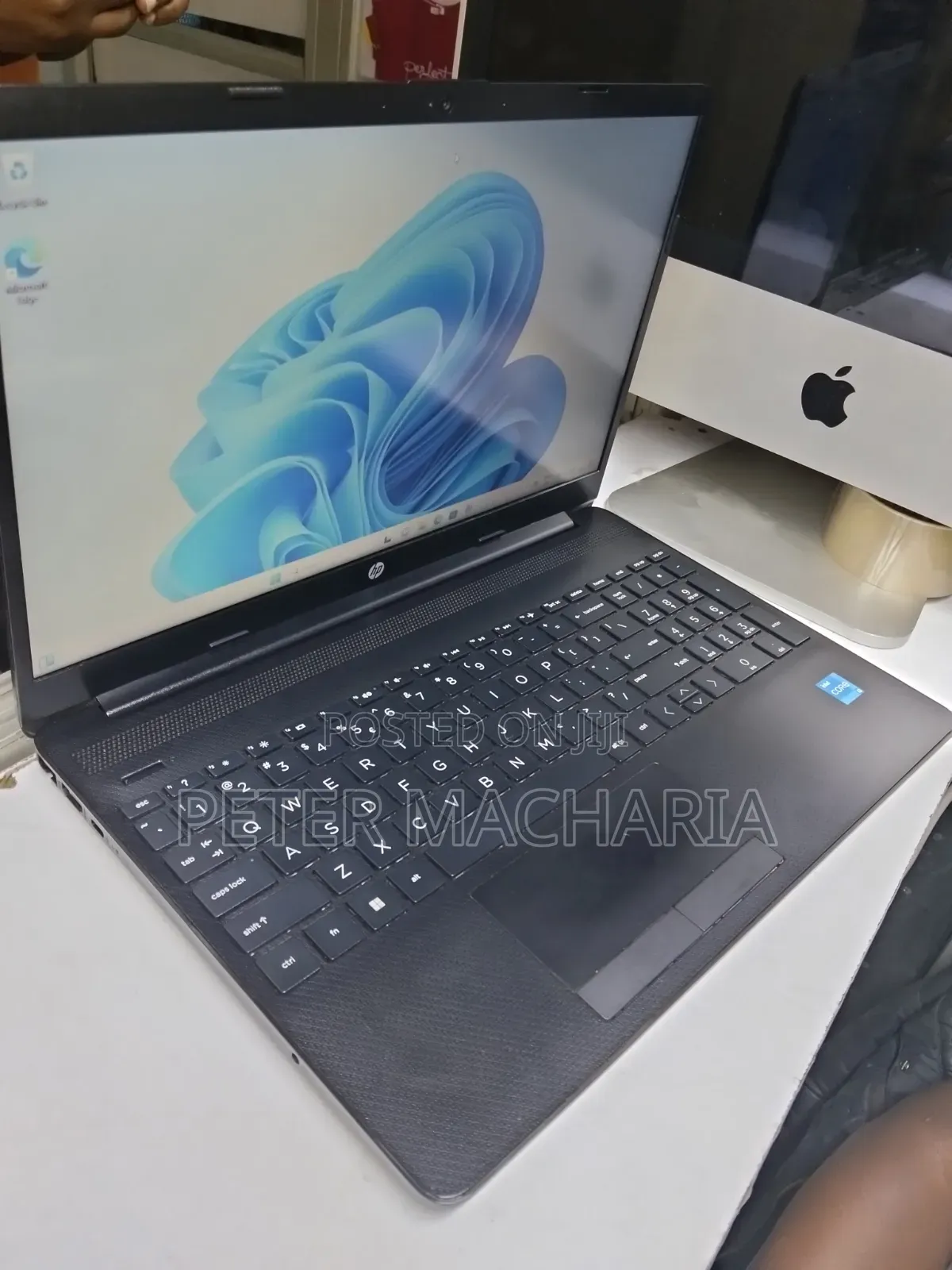 Laptop HP 15-dw1197nia 8GB Intel Core i3 HDD+SSD 128GB
