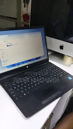 Laptop HP 15-dw1197nia 8GB Intel Core i3 HDD+SSD 128GB