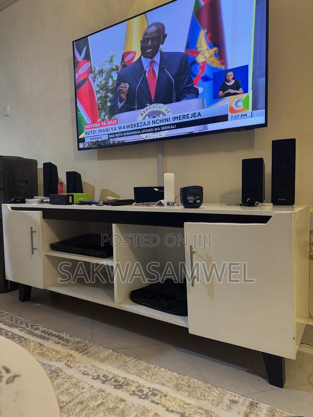 TV Stand 6ft - main view