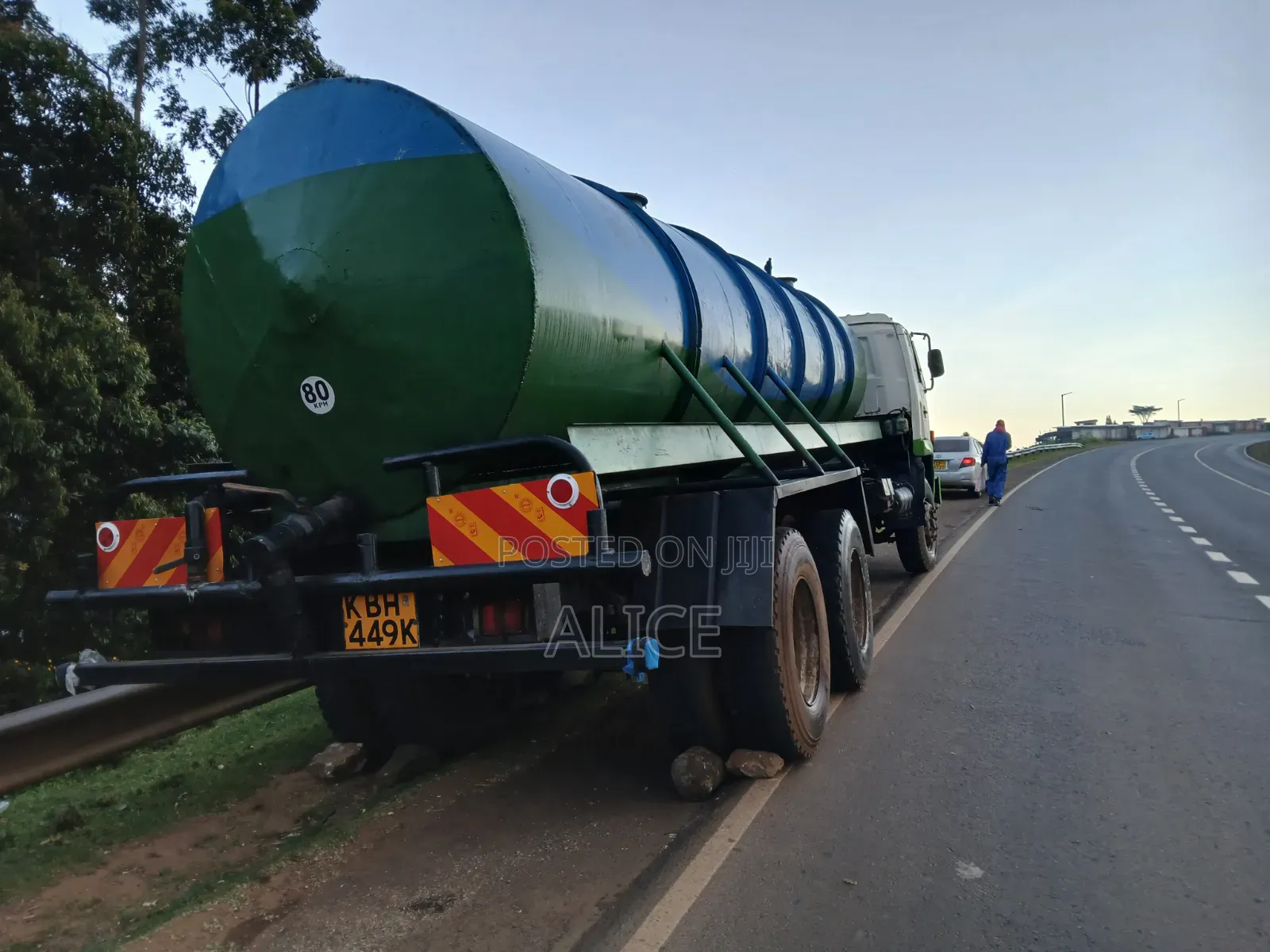 Road Construction Water Boozer - Mguu Kumi (18,000 Liters)