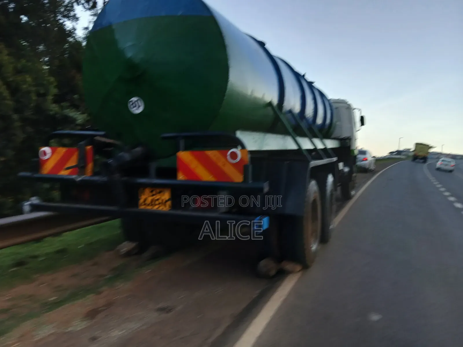 Road Construction Water Boozer - Mguu Kumi (18,000 Liters)