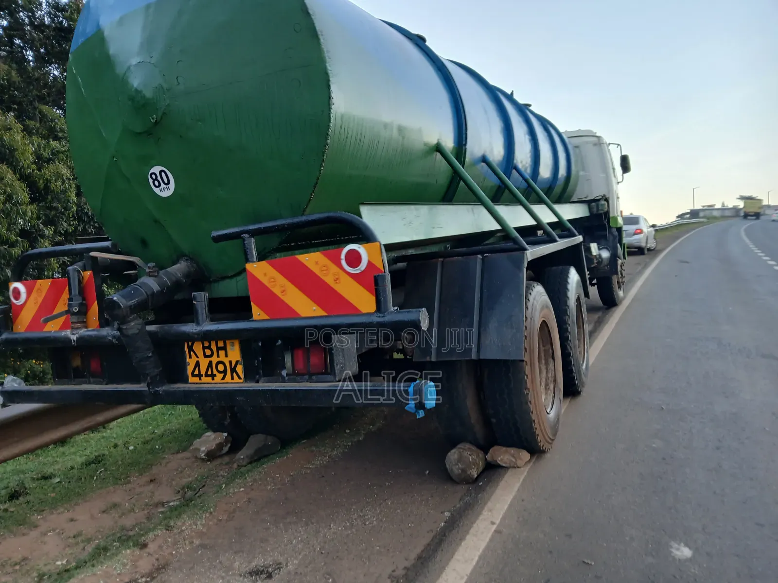Road Construction Water Boozer - Mguu Kumi (18,000 Liters)