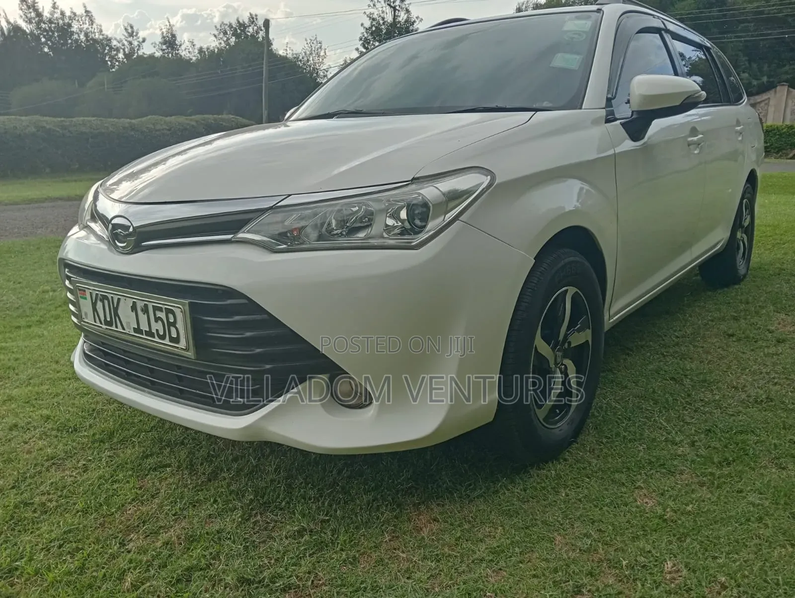 Toyota Corolla Fielder 2015 White