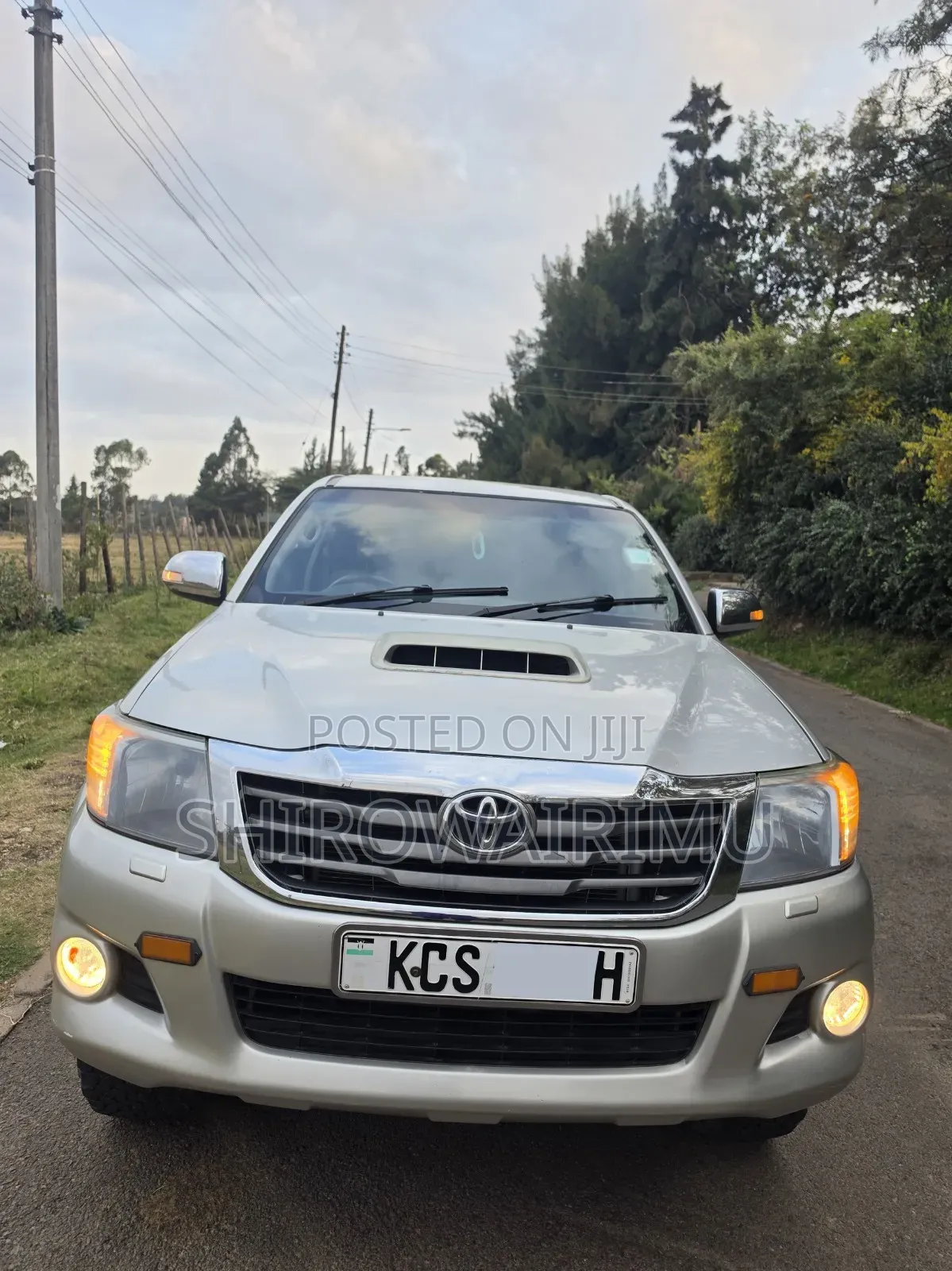 Toyota Hilux 2012 Gray